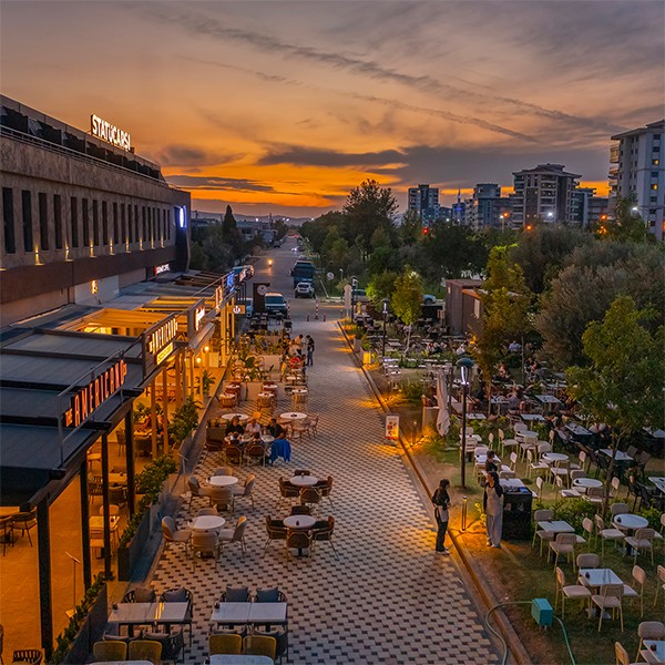 Statü Çarşı Güzelyurt: Manisa'da En İyi Alışveriş Deneyimi